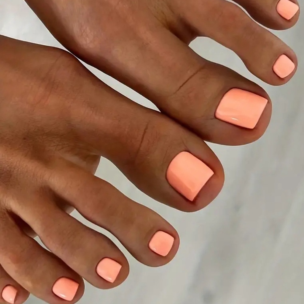 Square Peach Colored Press On Toe Nails Set